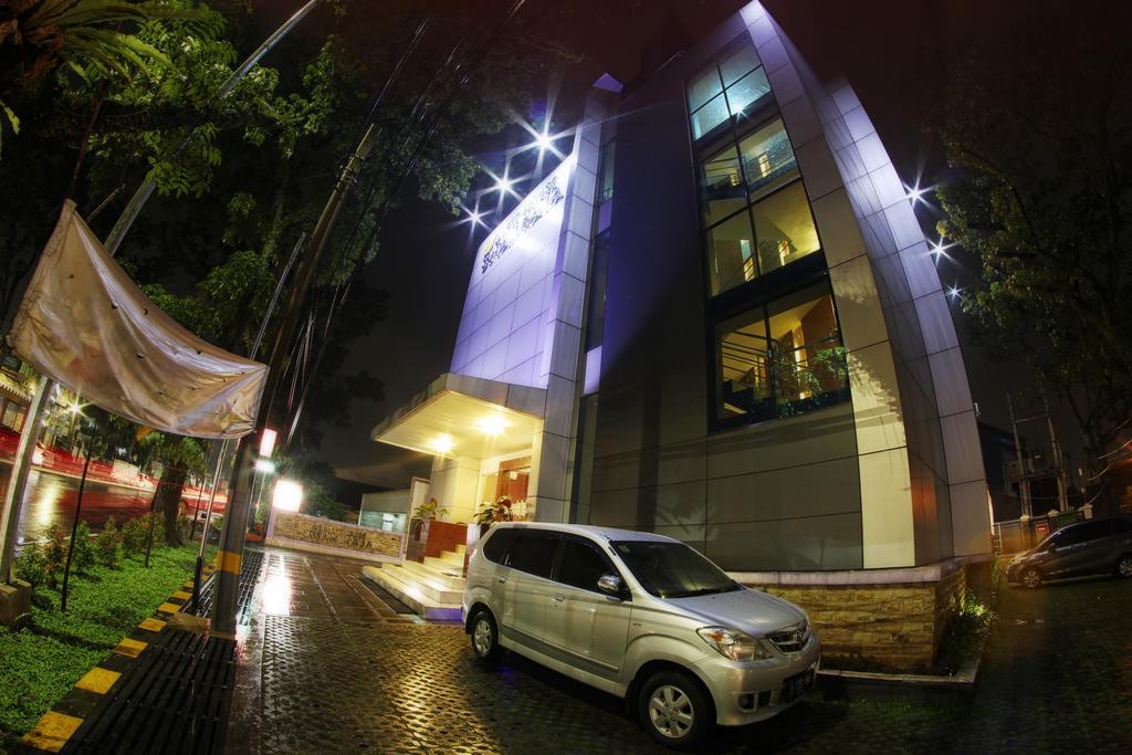 Sutan Raja Guest House Bandung Eksteriør billede
